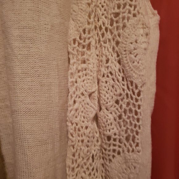 White Crochet Vest - Picture 4 of 4